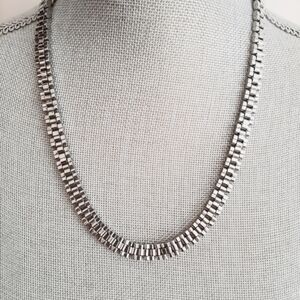 Elegant Silver Necklace